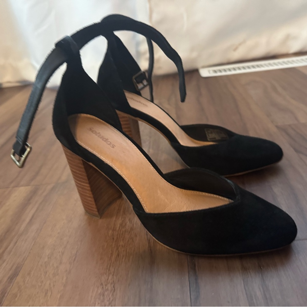Solado - Suede Collette Heel - Chic Black Suede Block Heel Sandals